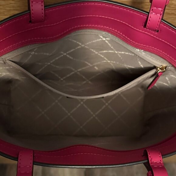 Michael Kors Red and Cream Tote Bag - Picture 5 of 5